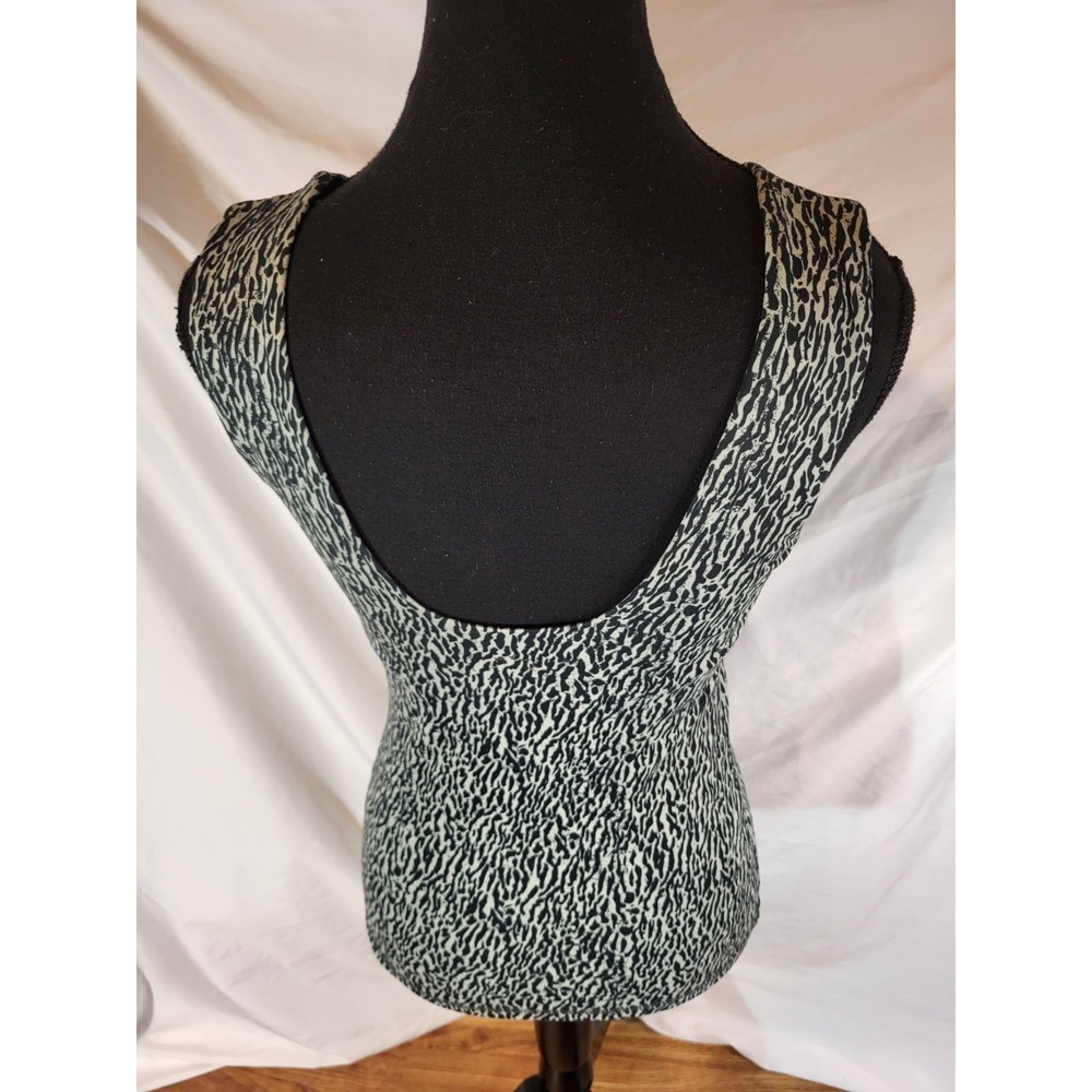 Varley Size Small Built In Bra Tank Top Animal Print - Picture 4 of 5